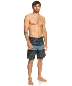 Quiksilver Highlite Arch 19" Boardshorts Tarmac 11 Quiksilver Highlite Arch 19" Boardshorts Tarmac -Radar Shop Quiksilver HIGHLITE ARCH 19 TARMAC Alternate 4 92544.1675191379